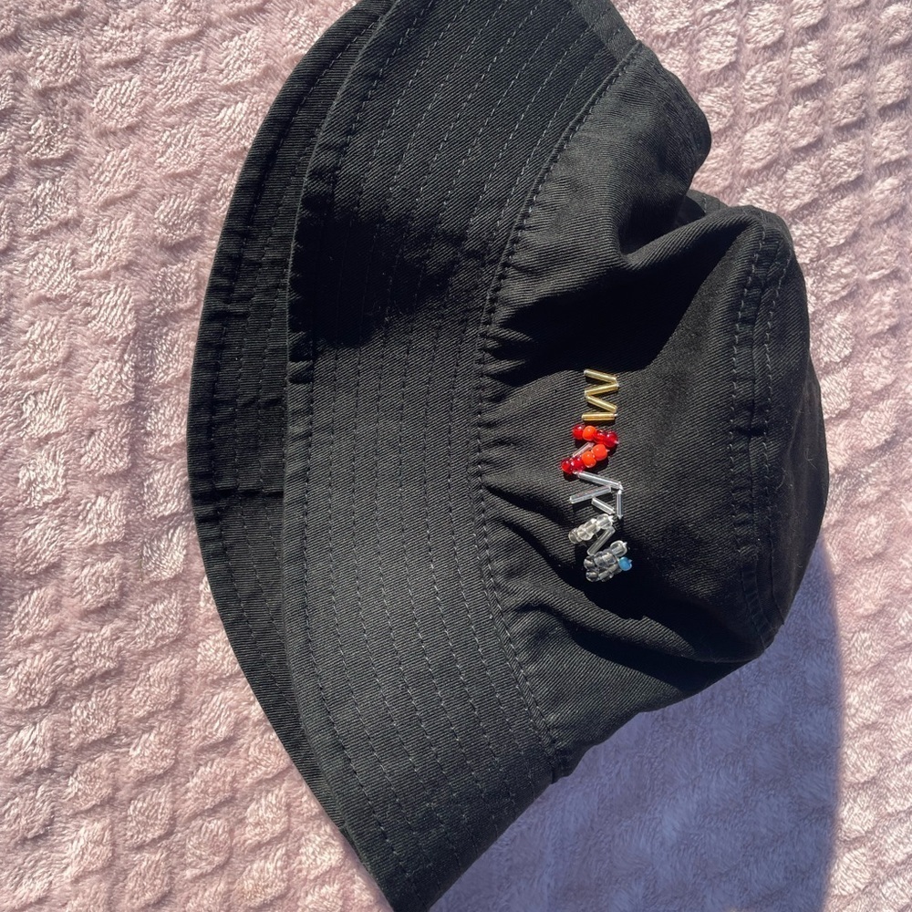 NWOT MARNI
Kids Embellished Bucket Hat in Cotton, in Size 2 or 8-10 years old - Picture 8 of 8
